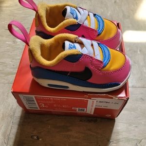 Nike Max 90 Crib size 3C(University Gold/Black)